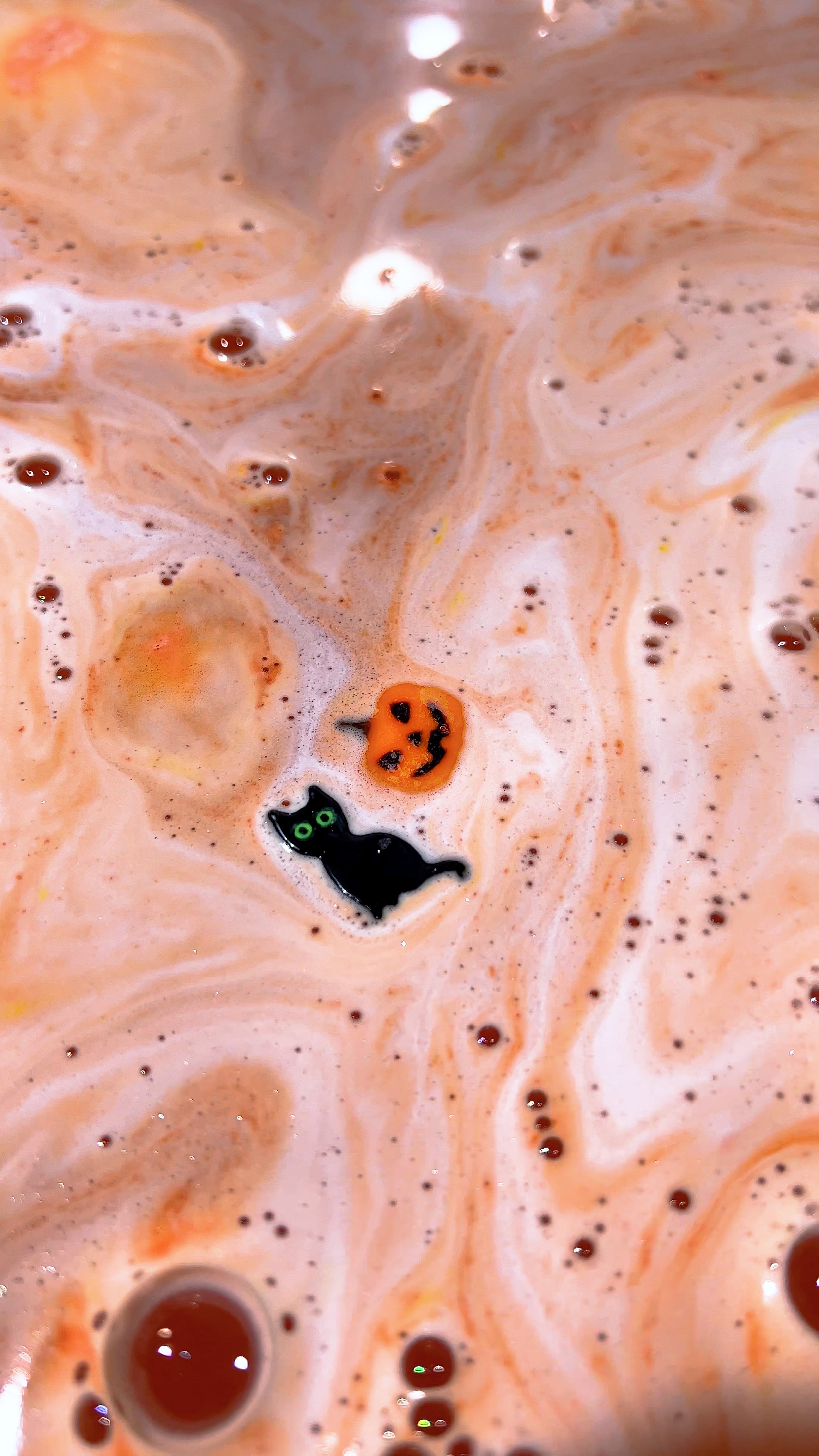 Pumpkcat Bath Bomb
