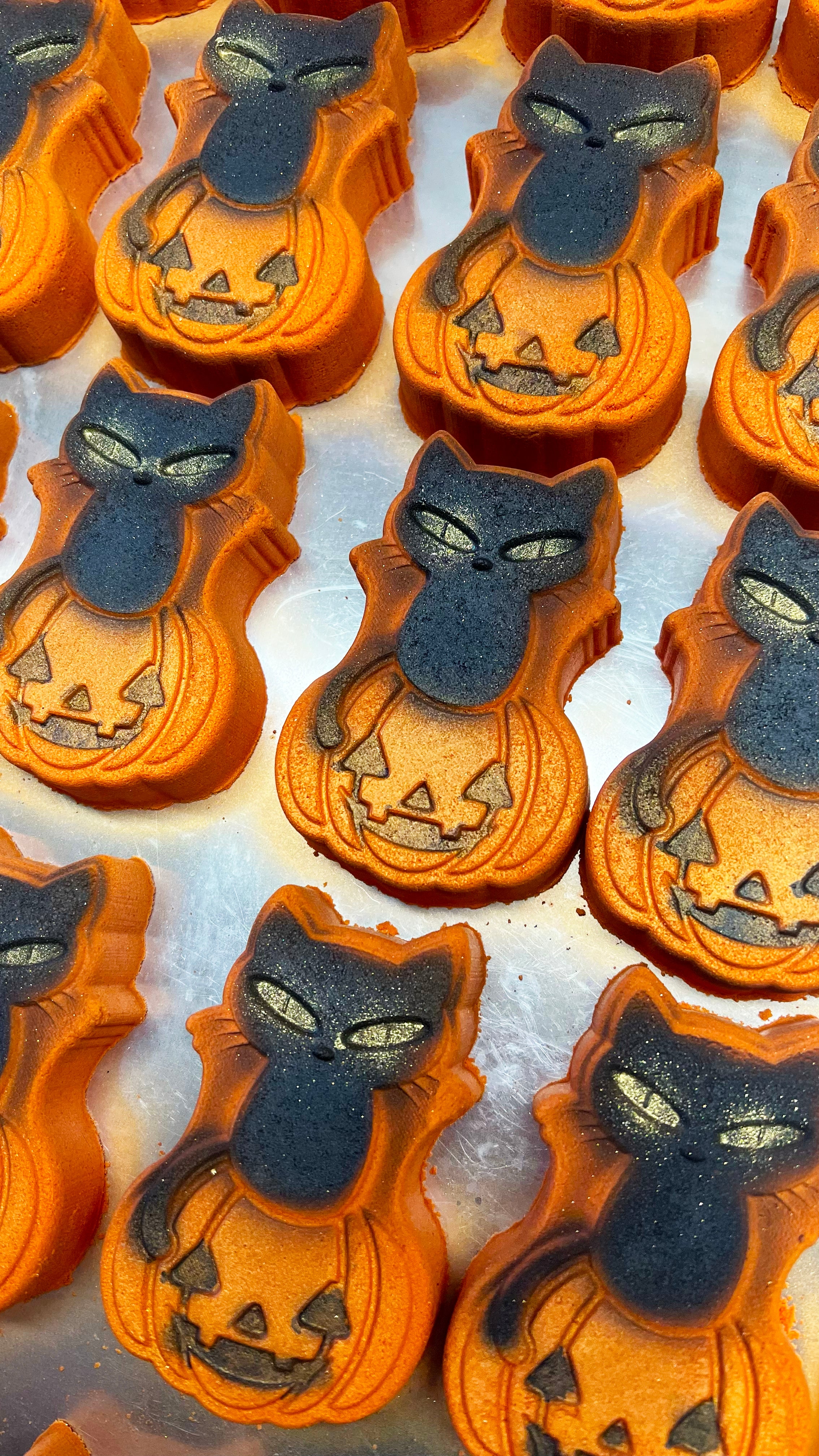 Pumpkcat Bath Bomb